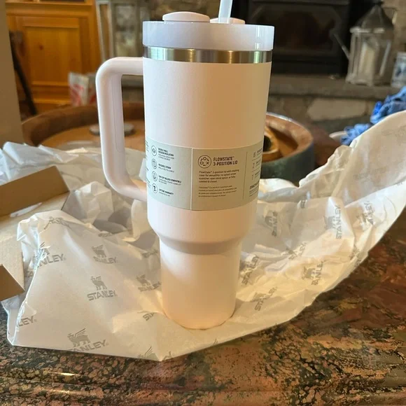 STANLEY THE FLOWSTATE QUENCHER H2.0 TUMBLER 40OZ in Rose Quartz NEW - Picture 2 of 16